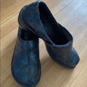 Women’s Dansko shoe Size 7.5